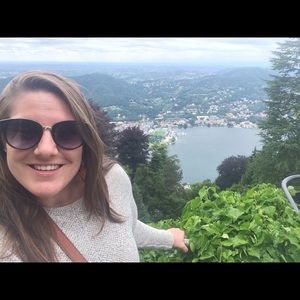 Meet your Posher, Ashley